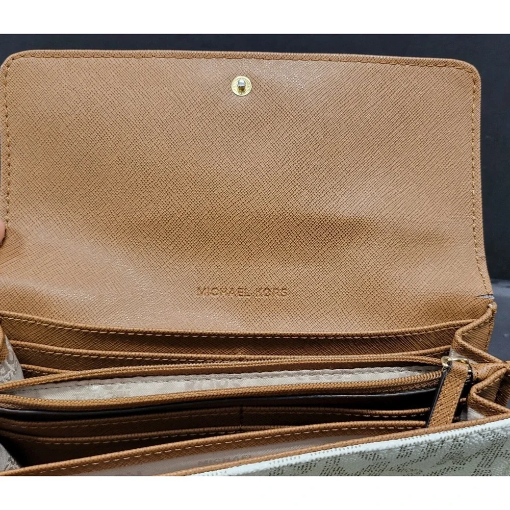 Michael Kors - Fulton White‎ Leather Wallet